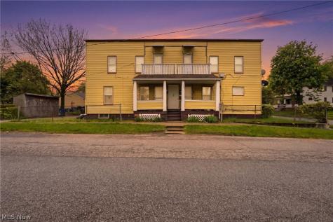 689 Midland Avenue Cleveland OH 44110
