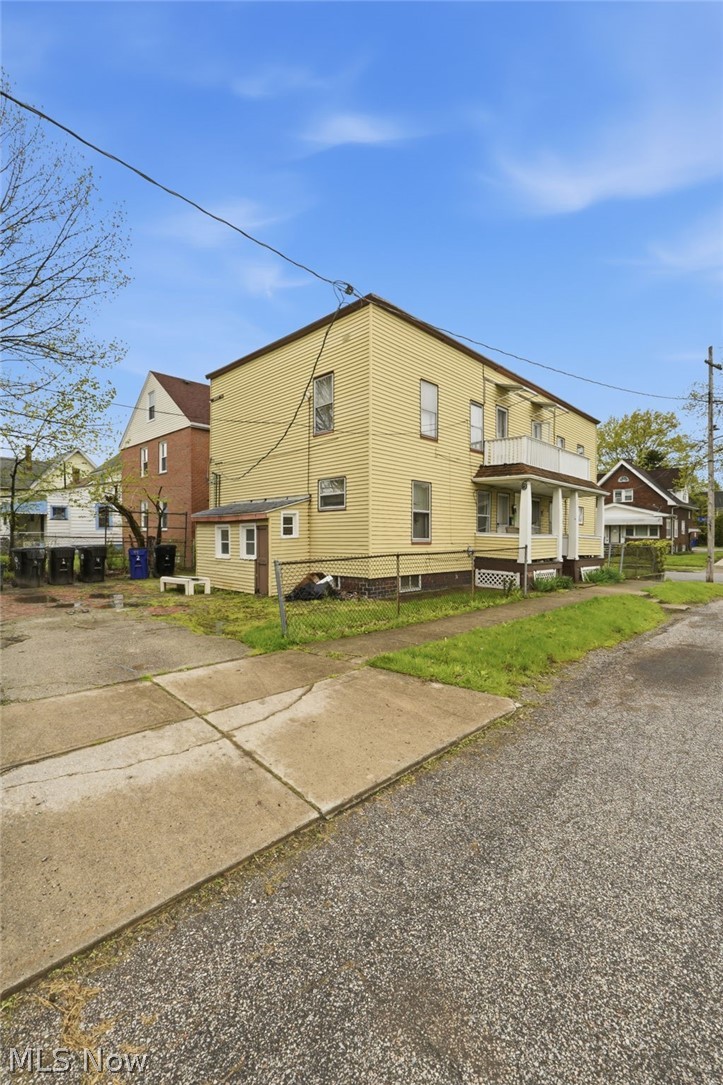 689 Midland Avenue Cleveland OH 44110