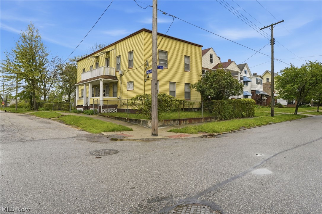 689 Midland Avenue Cleveland OH 44110