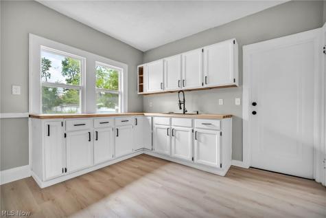3692 Martin Luther King Jr Drive Cleveland OH 44105