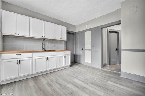3692 Martin Luther King Jr Drive Cleveland OH 44105