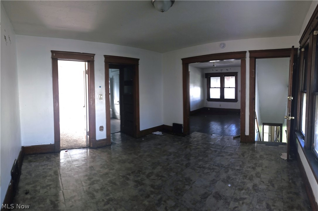 11213 Linnet Avenue Cleveland OH 44111
