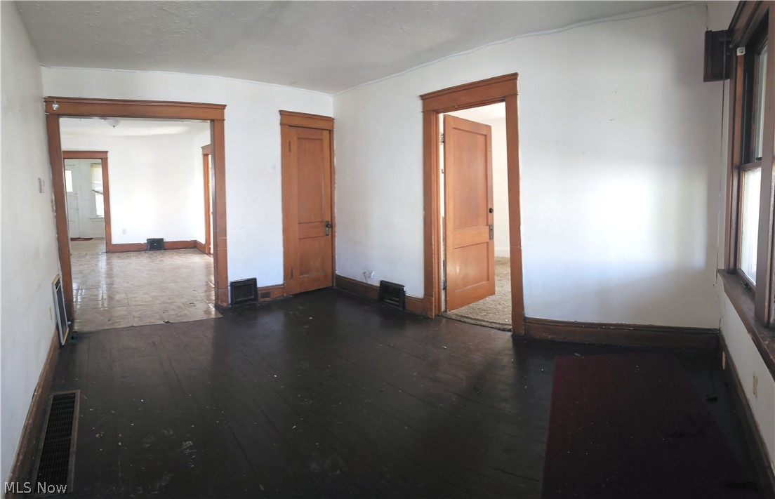 11213 Linnet Avenue Cleveland OH 44111