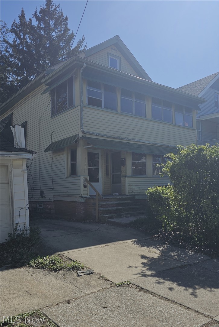 11213 Linnet Avenue Cleveland OH 44111