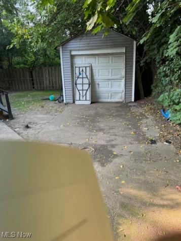 9107 Laisy Avenue Cleveland OH 44104