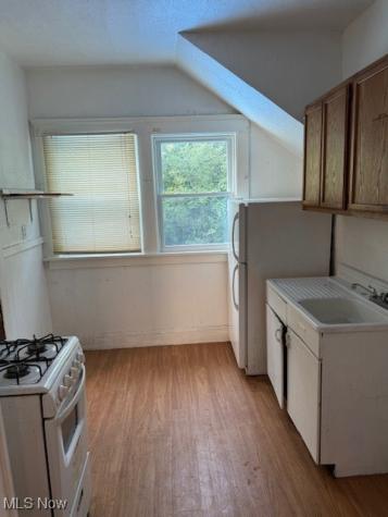9107 Laisy Avenue Cleveland OH 44104