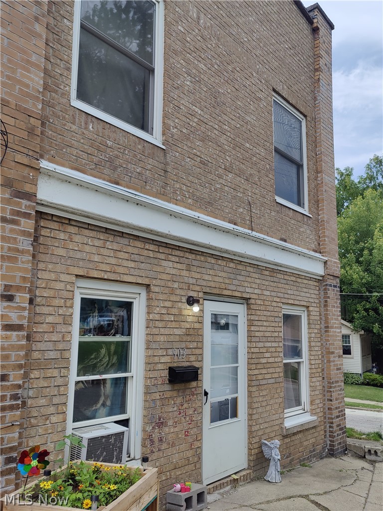 903 Columbus Avenue Ashtabula OH 44004