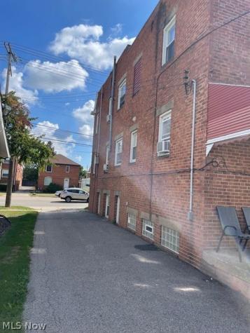 6118 Ridge Road Parma OH 44129