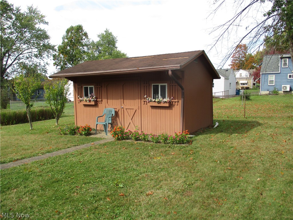 650-652 E Liberty Street Girard OH 44420