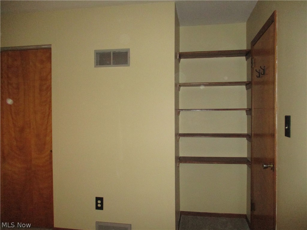 650-652 E Liberty Street Girard OH 44420