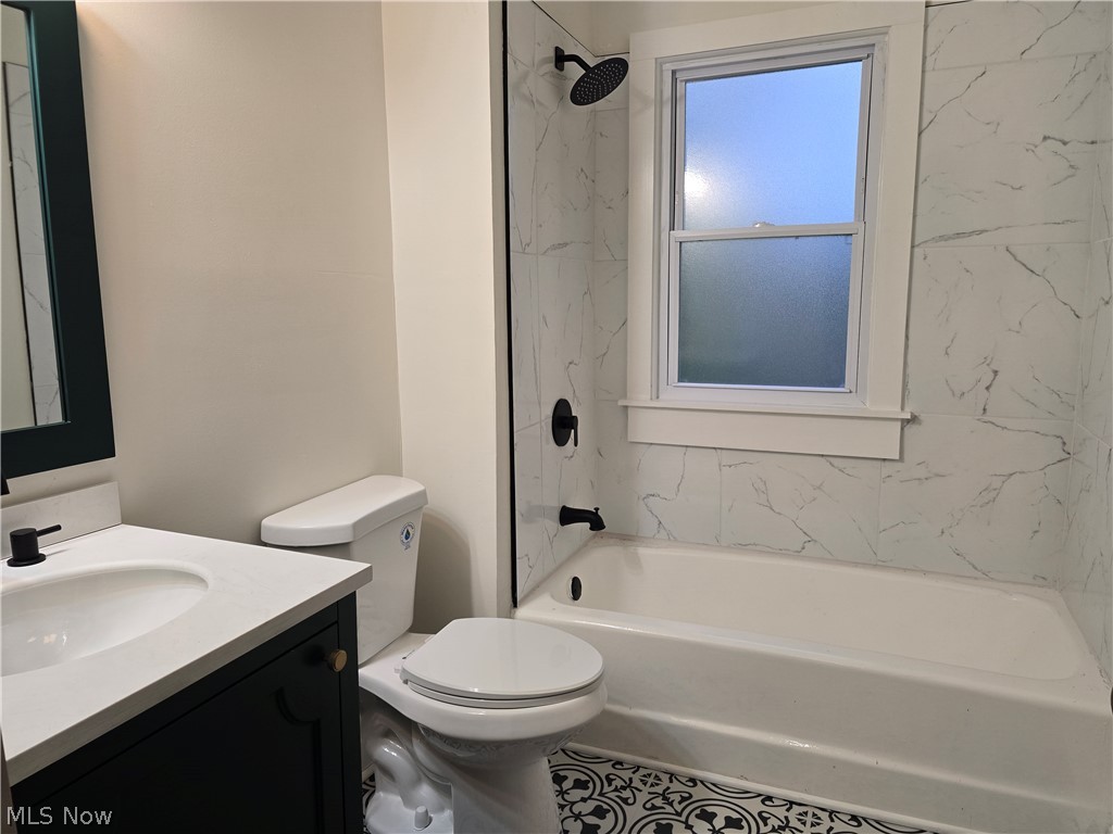 1095 E 113th Street Cleveland OH 44108