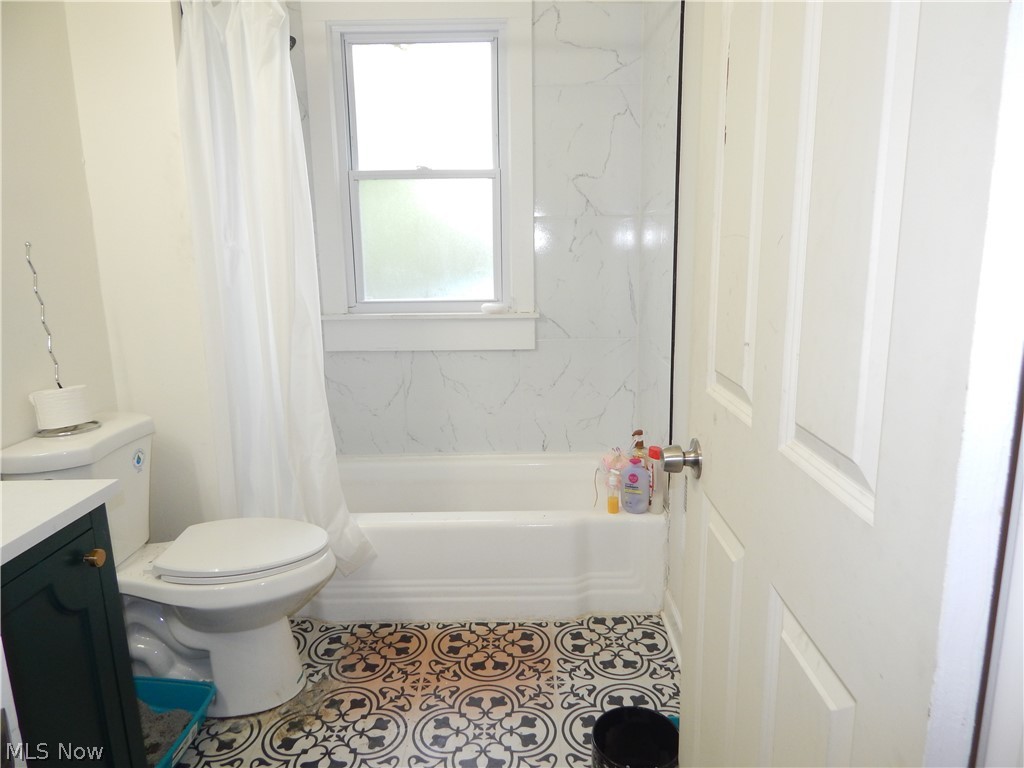 1095 E 113th Street Cleveland OH 44108