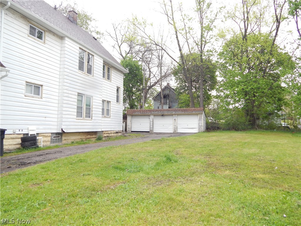 1095 E 113th Street Cleveland OH 44108