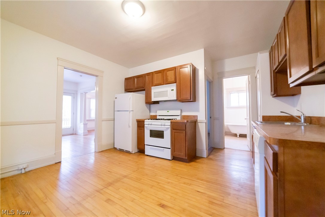 2598 W 10th Street Cleveland OH 44113
