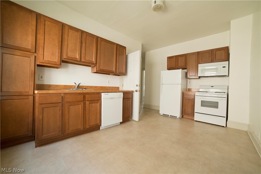 2598 W 10th Street Cleveland OH 44113