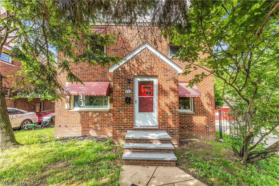 924 E 214th Street Euclid OH 44119