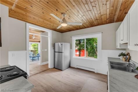 924 E 214th Street Euclid OH 44119
