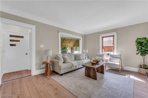 924 E 214th Street Euclid OH 44119