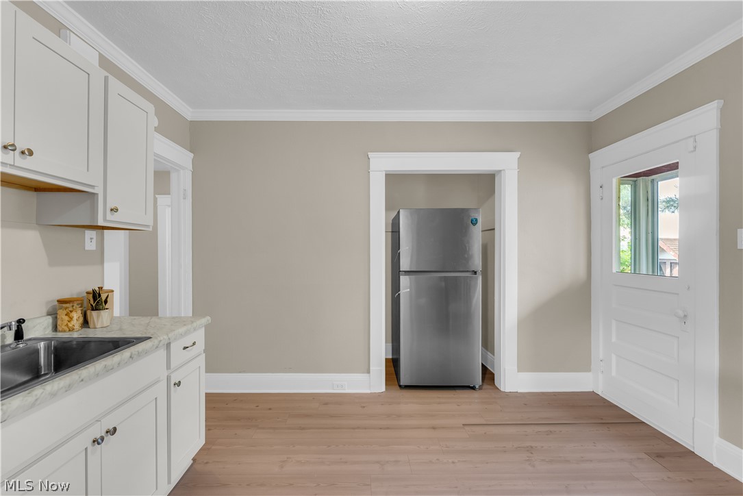 924 E 214th Street Euclid OH 44119