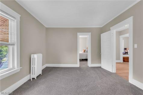 924 E 214th Street Euclid OH 44119