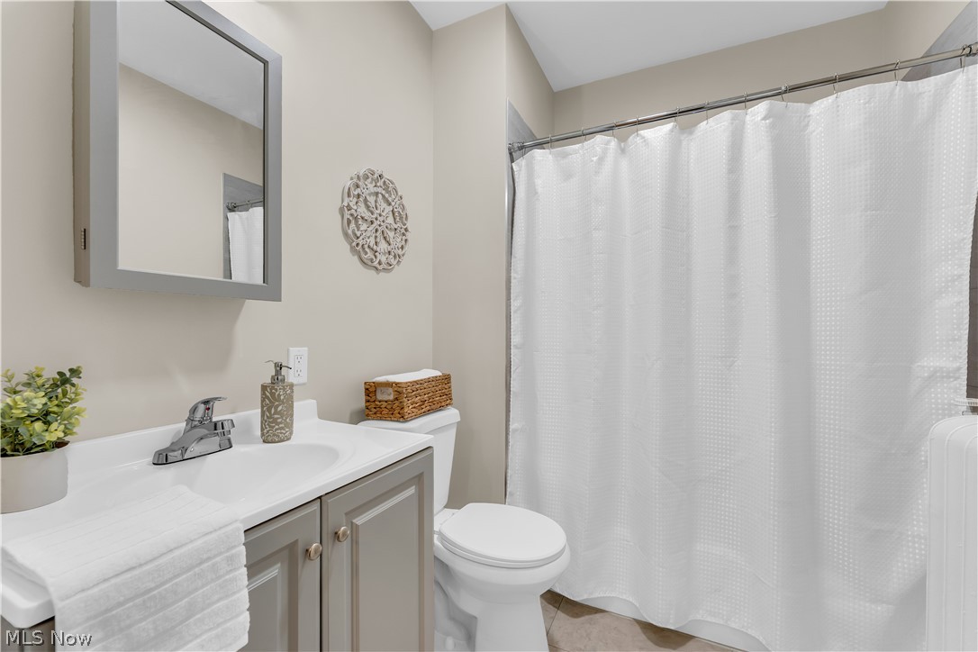 924 E 214th Street Euclid OH 44119