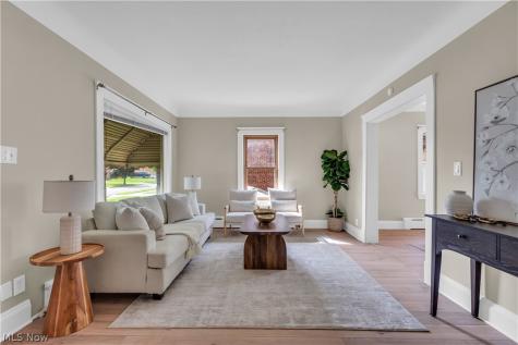 924 E 214th Street Euclid OH 44119