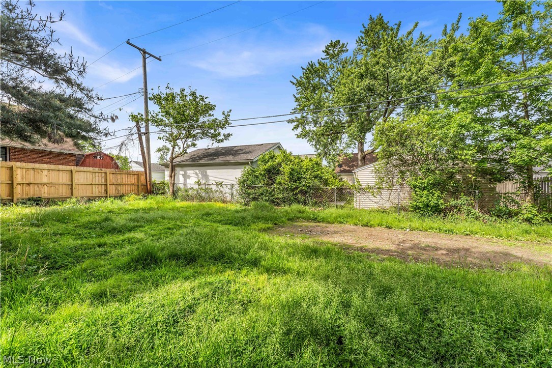 924 E 214th Street Euclid OH 44119