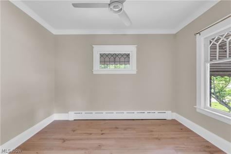 924 E 214th Street Euclid OH 44119