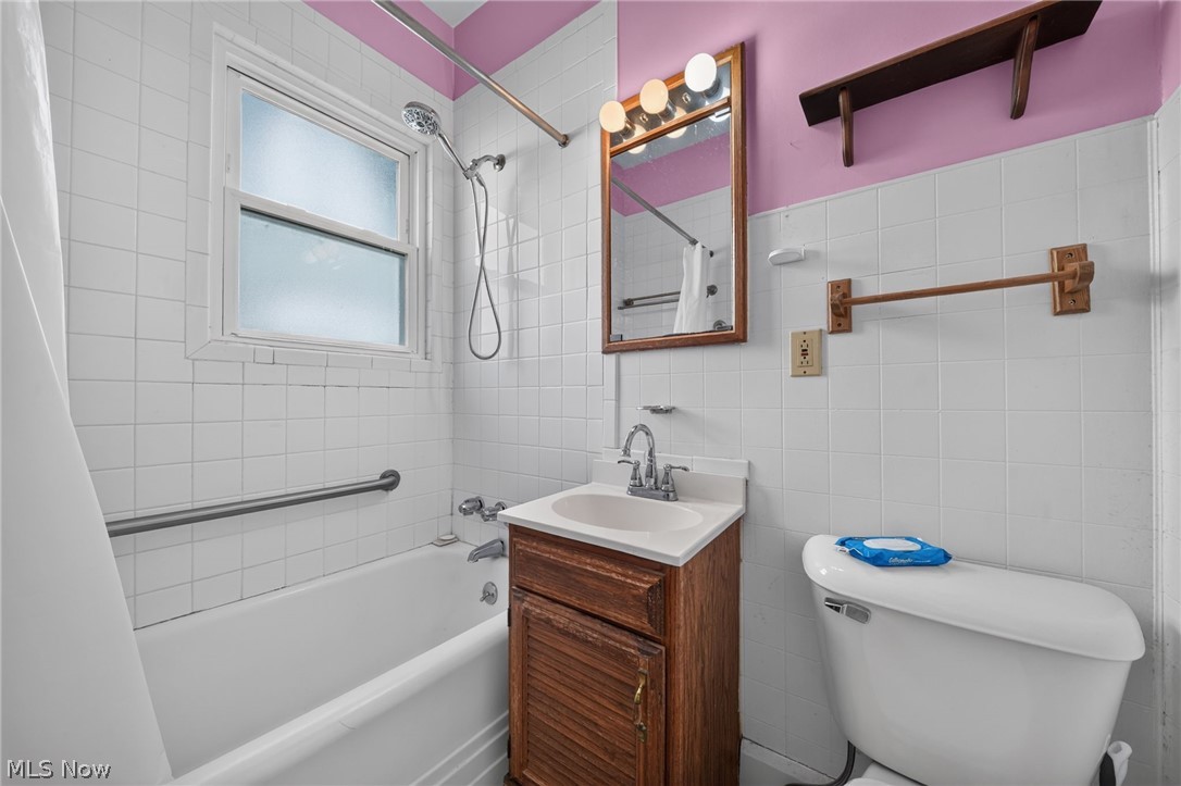 5143 - 5145 Samuel Avenue Ashtabula OH 44004