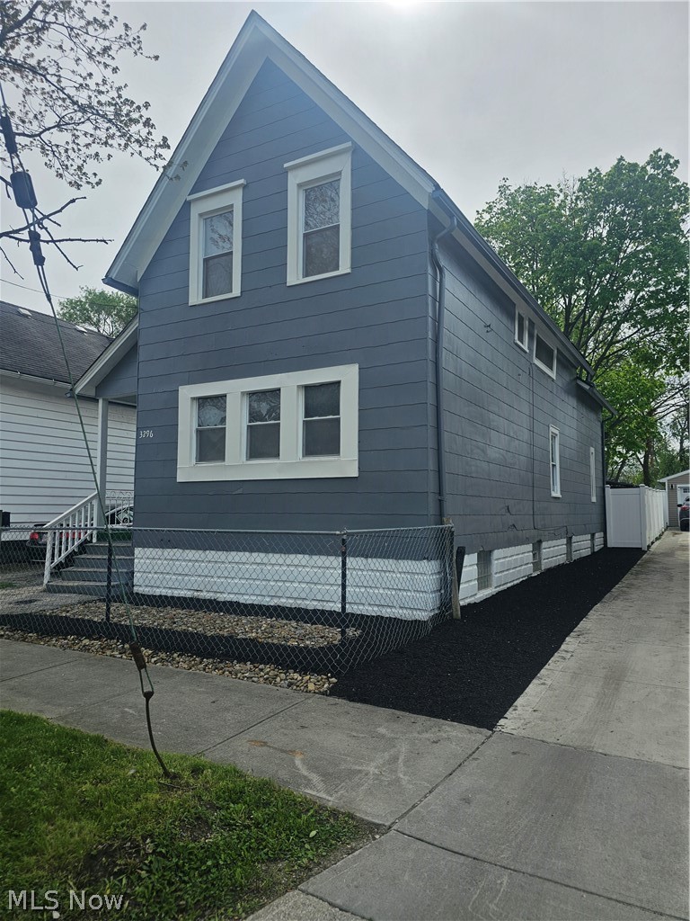 3296 W 44th Street Cleveland OH 44109