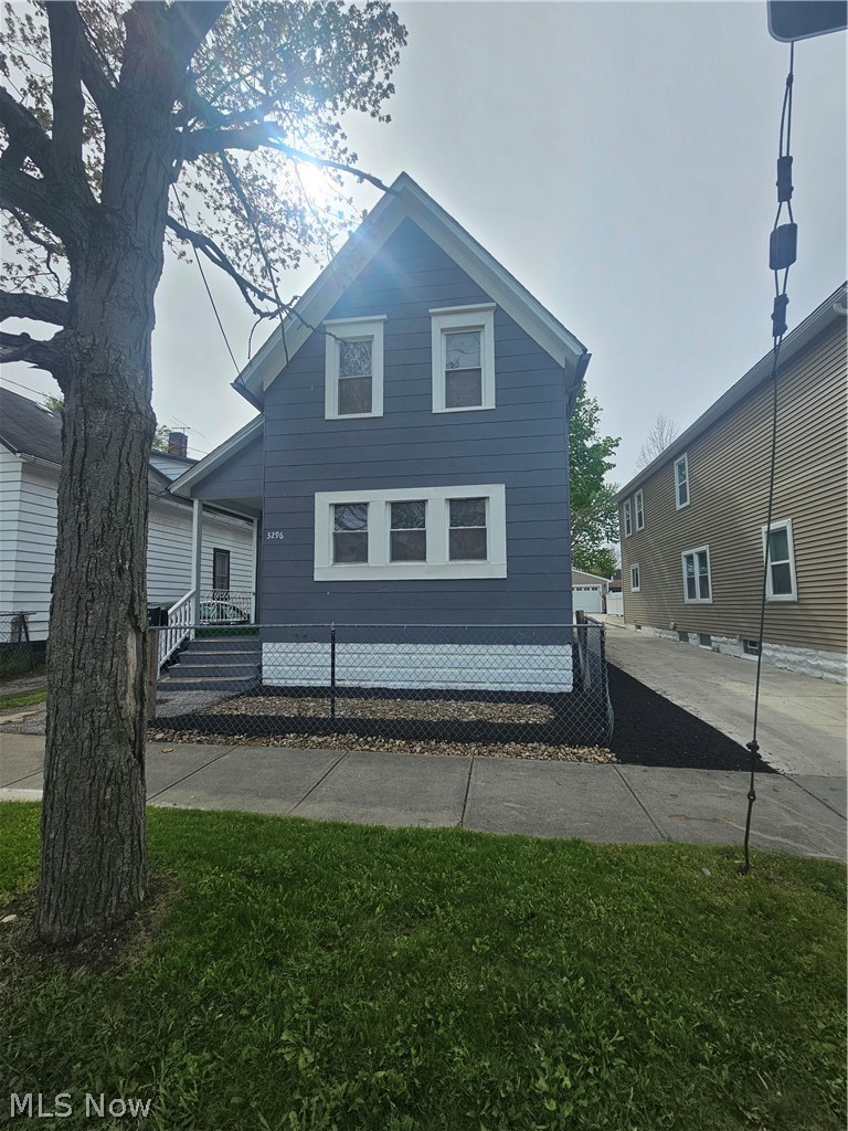3296 W 44th Street Cleveland OH 44109