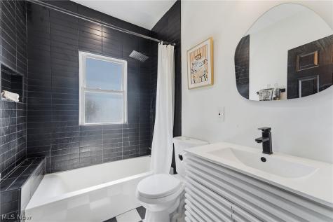 3713 Menlo Road Shaker Heights OH 44120