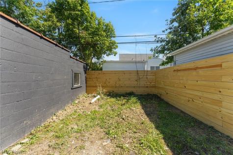 3713 Menlo Road Shaker Heights OH 44120