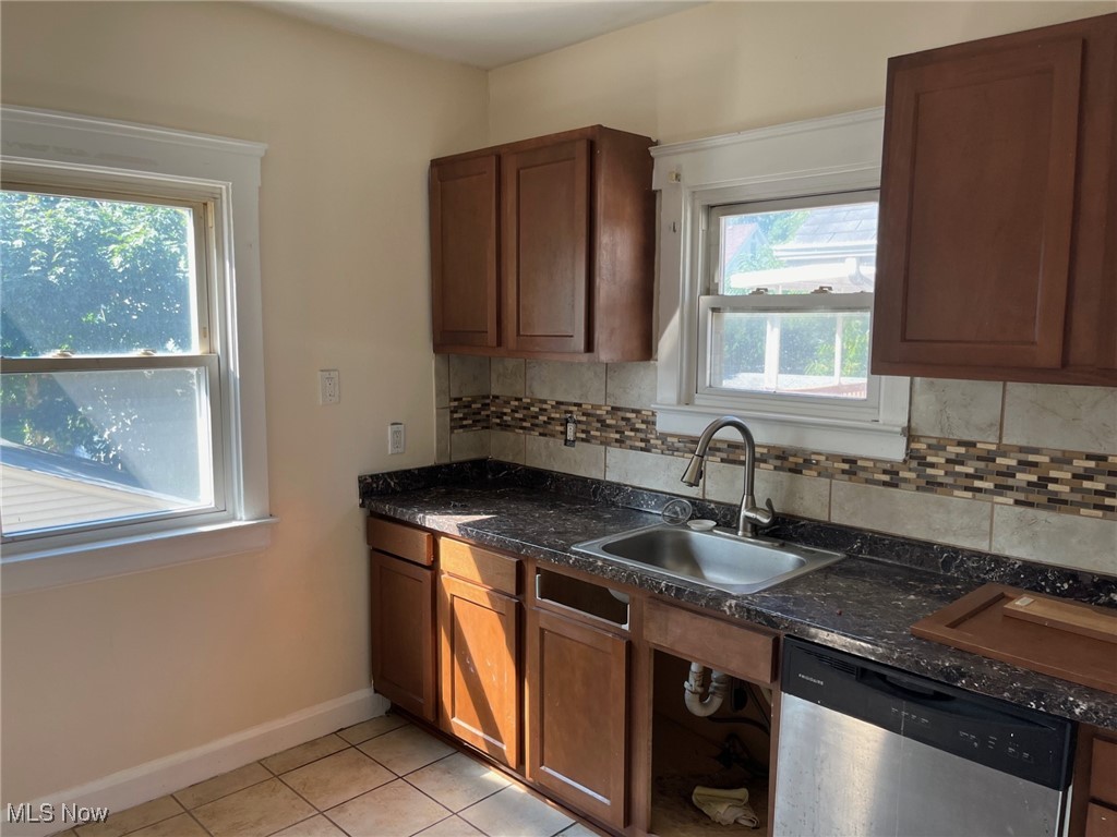 3707 Cecilia Avenue Cleveland OH 44109