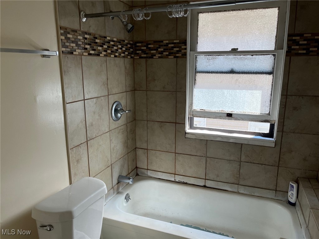 3707 Cecilia Avenue Cleveland OH 44109