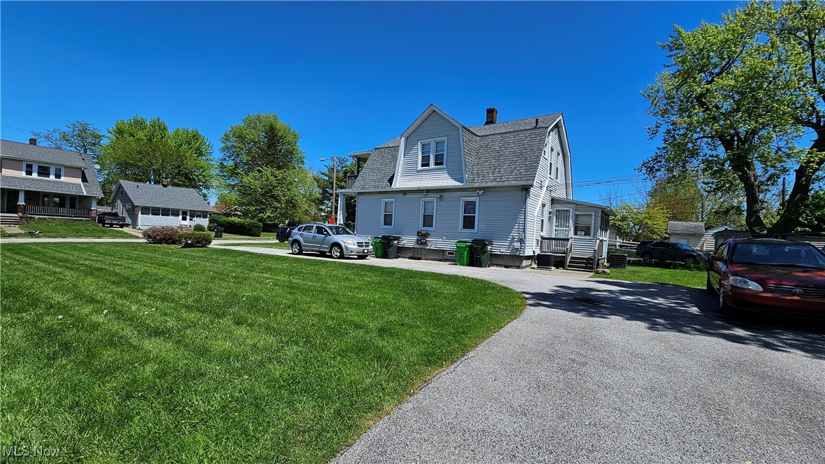 19326 Tyronne Avenue Euclid OH 44119