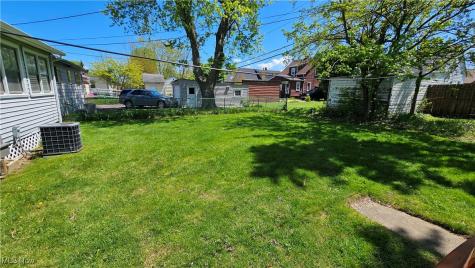 19326 Tyronne Avenue Euclid OH 44119