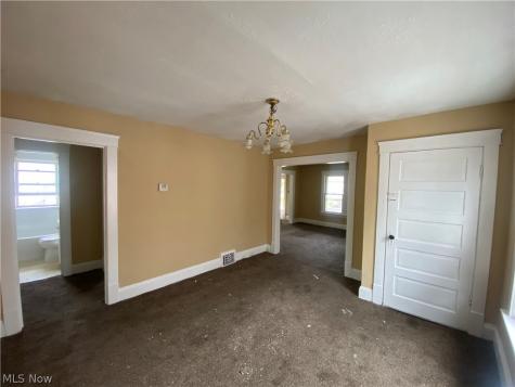 964 Stevenson Road Cleveland OH 44110