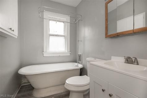 12008 Craven Avenue Cleveland OH 44105