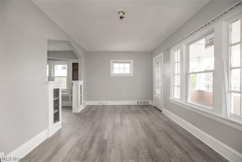 12008 Craven Avenue Cleveland OH 44105