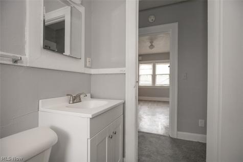 12008 Craven Avenue Cleveland OH 44105