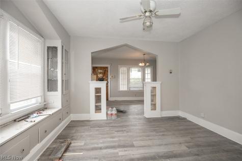 12008 Craven Avenue Cleveland OH 44105