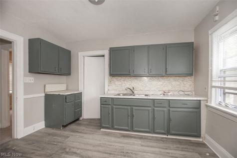 12008 Craven Avenue Cleveland OH 44105