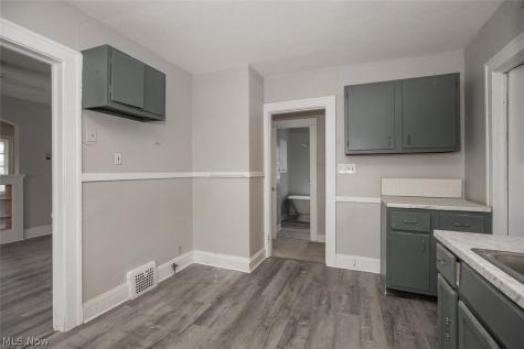 12008 Craven Avenue Cleveland OH 44105