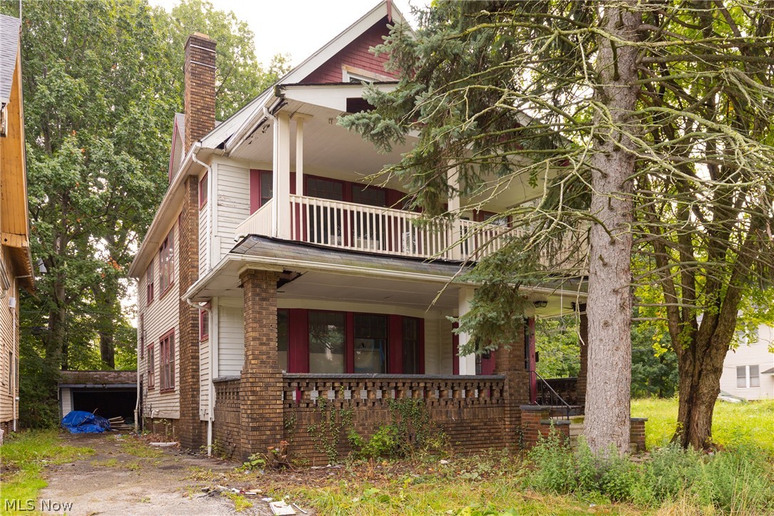 1069 Carlyon Road East Cleveland OH 44112