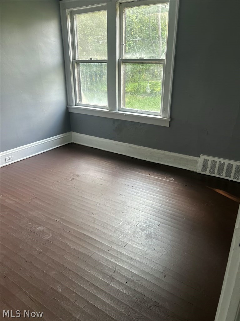 1069 Carlyon Road East Cleveland OH 44112