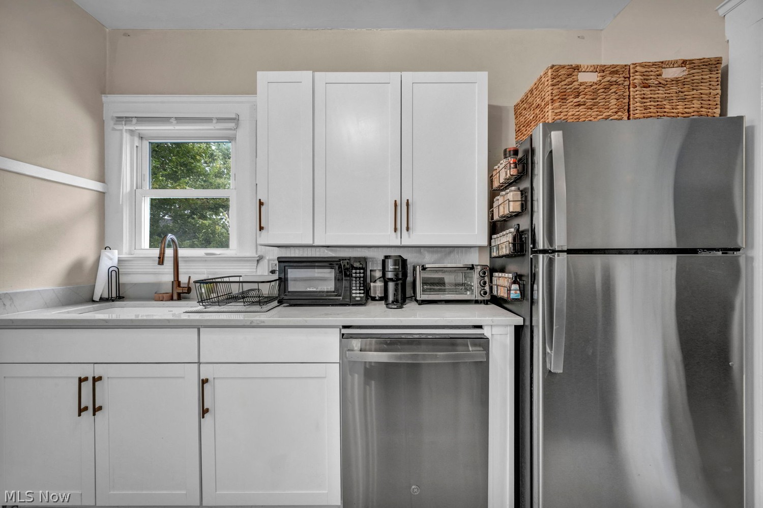 1286 Fry Avenue Lakewood OH 44107