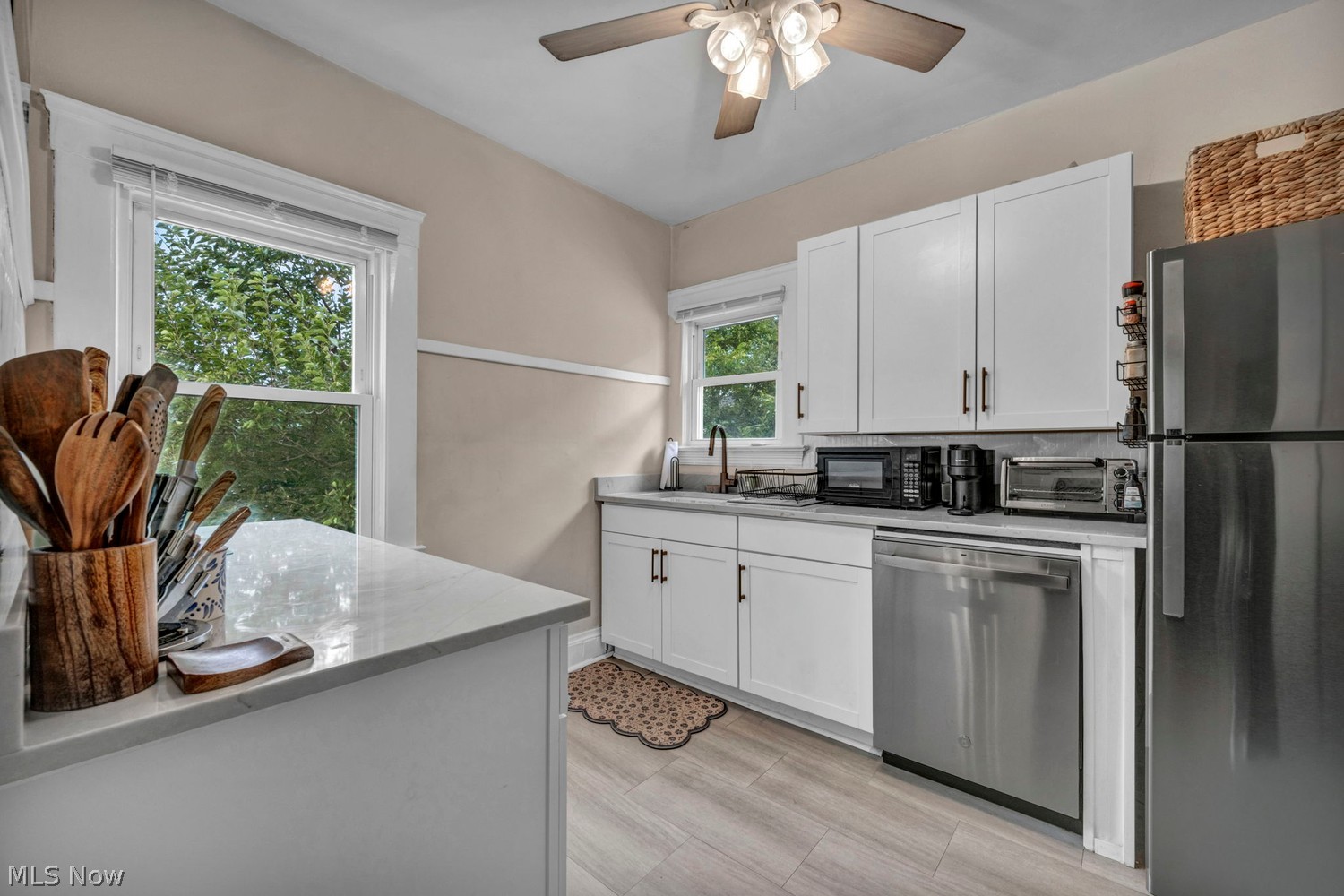 1286 Fry Avenue Lakewood OH 44107