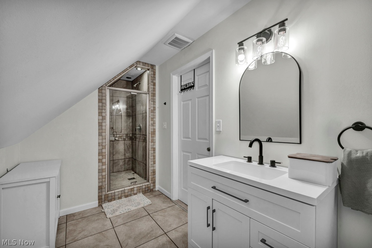 1286 Fry Avenue Lakewood OH 44107