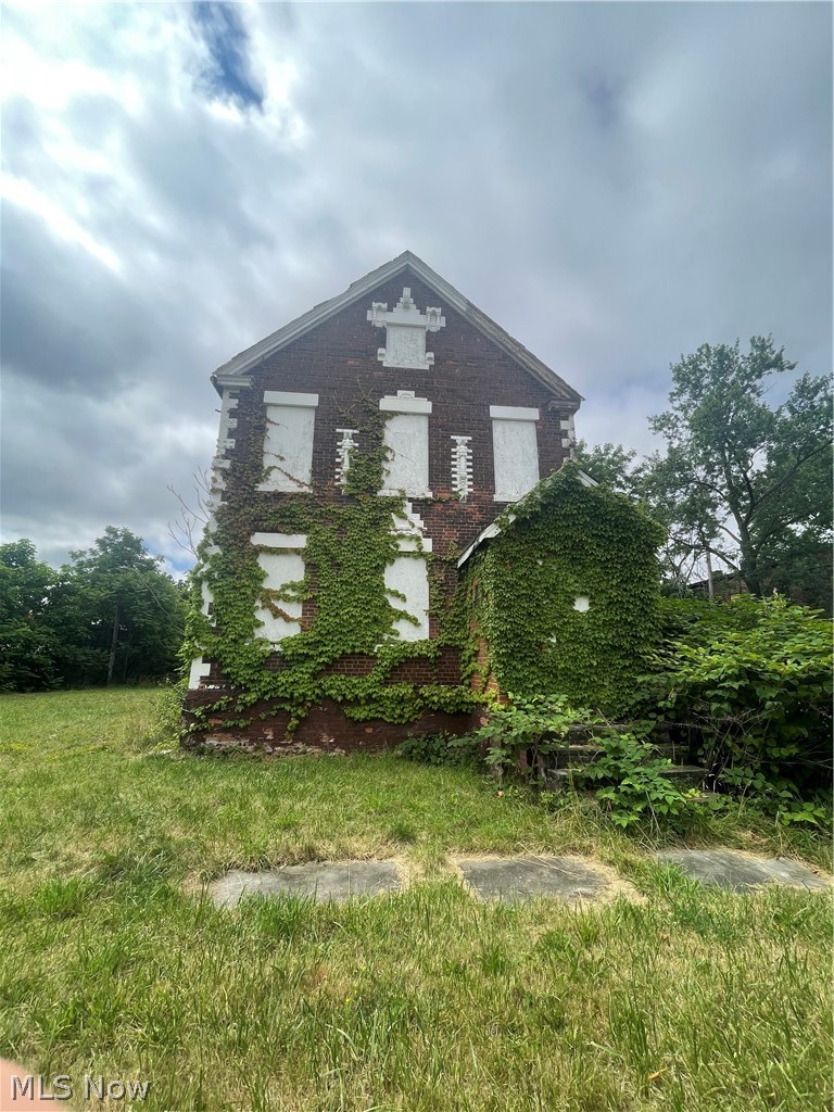 12808 Kinsman Road Cleveland OH 44120